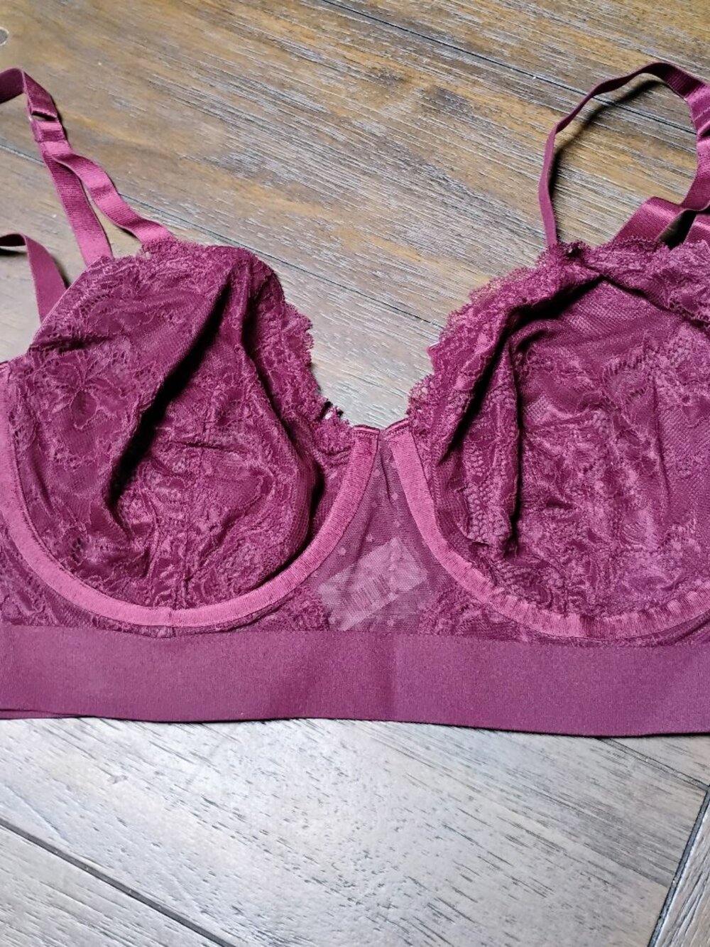 Torrid Curve Burgundy Lace Underwire Lightly Lined Bra Size 2